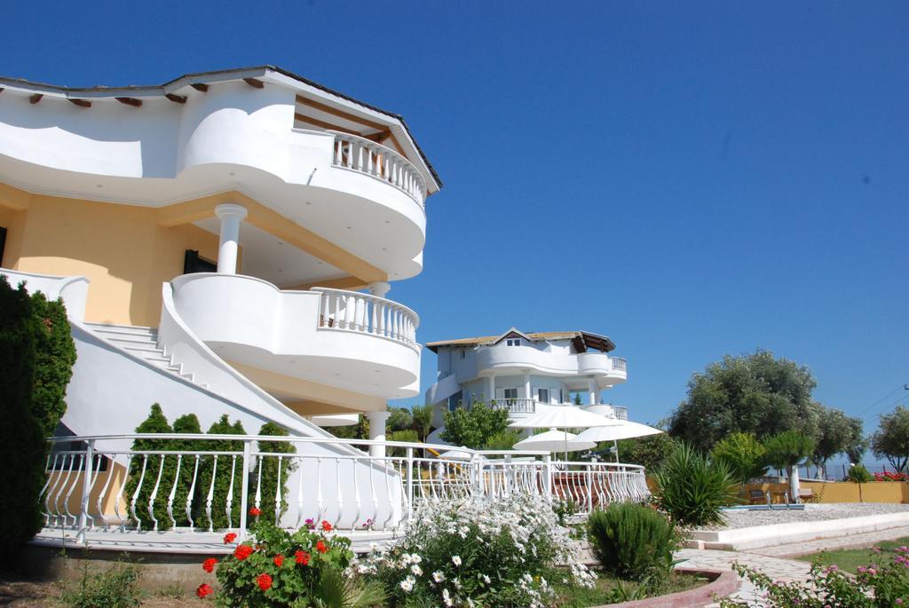 Villa Alex Ríza Екстериор снимка