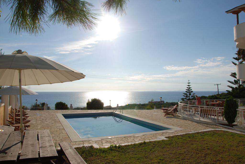 Villa Alex Ríza Екстериор снимка