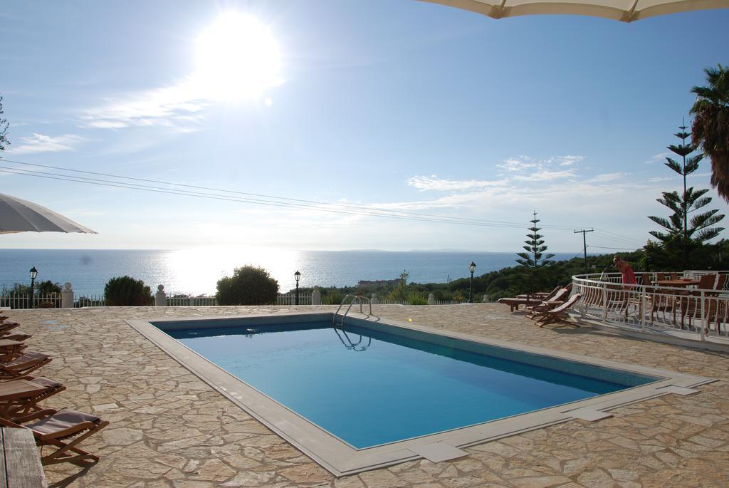 Villa Alex Ríza Екстериор снимка